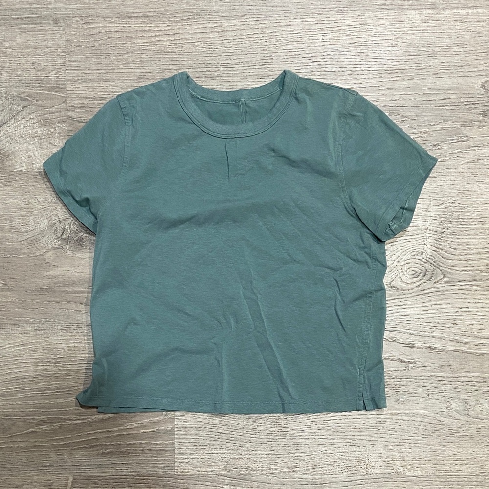 Stylish Lululemon Crop Top for Women